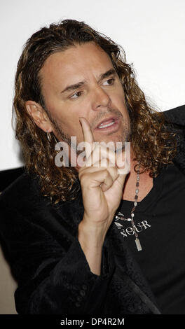 Aug 21, 2006 ; Los Angeles, CA, USA ; chanteur FHER, du groupe de rock mexicain Mana, au cours d'une conférence de presse pour la sortie de leur dernier CD "Amar Es combattre." Photo : crédit obligatoire par Vaughn Youtz/ZUMA Press. (©) Copyright 2006 par Vaughn Youtz Banque D'Images