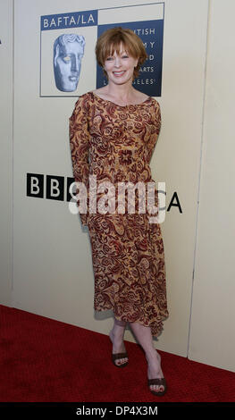 Aug 26, 2006 ; Century City, CA, USA ; l'actrice FRANCES FISHER arrive à la BAFTA/LA-Academy of Television Arts and Sciences Tea Party de la Century Hyatt. Crédit obligatoire : Photo de J. P. Yim/ZUMA Press. (©) Copyright 2006 par J. P. Yim Banque D'Images