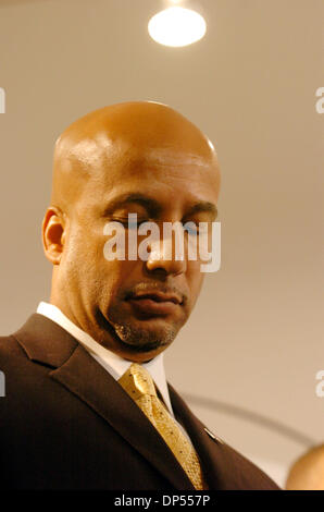 Sep 01, 2006, Manhattan, NY, USA ; le maire Ray NAGIN annonce le lancement de 'Renaissance New Orleans Tour économique" dans une conférence de presse à Tribeca Cinemas. Les deux jours de l'événement affiche les New-yorkais possibilités d'affaires et d'investissement dans le réaménagement de la Nouvelle Orléans. Crédit obligatoire : Photo par Bryan Smith/ZUMA Press. (©) Copyright 2006 par Bryan Smith Banque D'Images