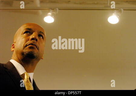 Sep 01, 2006, Manhattan, NY, USA ; le maire Ray NAGIN annonce le lancement de 'Renaissance New Orleans Tour économique" dans une conférence de presse à Tribeca Cinemas. Les deux jours de l'événement affiche les New-yorkais possibilités d'affaires et d'investissement dans le réaménagement de la Nouvelle Orléans. Crédit obligatoire : Photo par Bryan Smith/ZUMA Press. (©) Copyright 2006 par Bryan Smith Banque D'Images