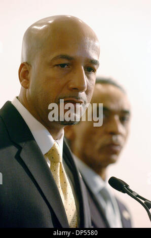 Sep 01, 2006, Manhattan, NY, USA ; le maire Ray NAGIN annonce le lancement de 'Renaissance New Orleans Tour économique" dans une conférence de presse à Tribeca Cinemas. Les deux jours de l'événement affiche les New-yorkais possibilités d'affaires et d'investissement dans le réaménagement de la Nouvelle Orléans. Crédit obligatoire : Photo par Bryan Smith/ZUMA Press. (©) Copyright 2006 par Bryan Smith Banque D'Images