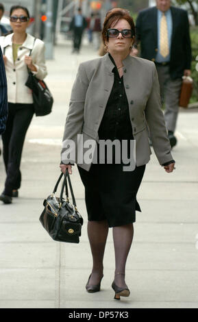 Sep 06, 2006, Manhattan, NY, USA ; VICTORIA GOTTI arrive à la Cour fédérale de Manhattan pour une autre journée à fils John A. 'Junior' Gotti's troisième procès sur des accusations de fraude. Crédit obligatoire : Photo par Bryan Smith/ZUMA Press. (©) Copyright 2006 par Bryan Smith Banque D'Images