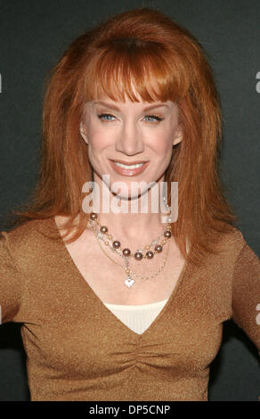 Sep 12, 2006 ; Los Angeles, CA, USA ; comédien et star de télé réalité KATHY GRIFFIN arrive au lancement de Mark Burnett et AOL de neuf jeu de réalité interactifs de pointe 'Gold Rush'. crédit obligatoire : Photo par Marianna Massey Jour/ZUMA Press. (©) Copyright 2006 par Marianna jour Massey Banque D'Images