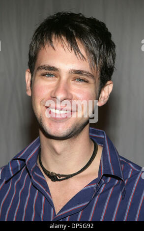 Sep 15, 2006 ; Los Angeles, CA, USA ; acteur SCOTTMECHLOWICZ arrive à la réception de VIP pour le Cirque Du Soleil's Delirium. Crédit obligatoire : Photo par Marianna Massey Jour/ZUMA Press. (©) Copyright 2006 par Marianna jour Massey Banque D'Images