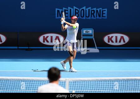 Melbourne, Australie. 8 janvier, 2014. Li Na de Chine participe à une session de formation à venir de l'Open d'Australie 2014 à Melbourne, Australie, le 8 janvier 2014. Credit : Xu Yanyan/Xinhua/Alamy Live News Banque D'Images