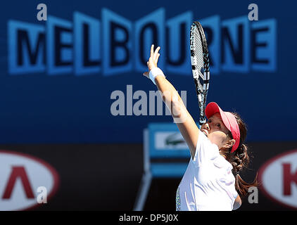 Melbourne, Australie. 8 janvier, 2014. Li Na de Chine participe à une session de formation à venir de l'Open d'Australie 2014 à Melbourne, Australie, le 8 janvier 2014. Credit : Xu Yanyan/Xinhua/Alamy Live News Banque D'Images