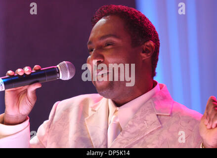Sep 17, 2006 ; Temecula, Californie, USA ; TERRY STEELE effectue un hommage à Serge Gainsbourg lors du 12e congrès annuel de Temecula Valley Film Festival de musique et tenue à l'Pechanga Resort and Casino. Crédit obligatoire : Photo par Edward Hannigan/ZUMA Press. (©) Copyright 2006 par Edward Hannigan Banque D'Images