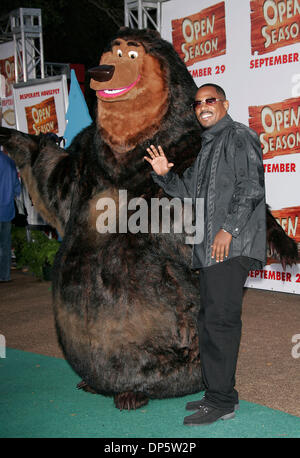 Sep 25, 2006 ; Los Angeles, Californie, USA ; acteur MARTIN LAWRENCE au 'Open House' Los Angeles Premiere tenue au théâtre grec. Crédit obligatoire : Photo de Lisa O'Connor/ZUMA Press. (©) Copyright 2006 by Lisa O'Connor Banque D'Images