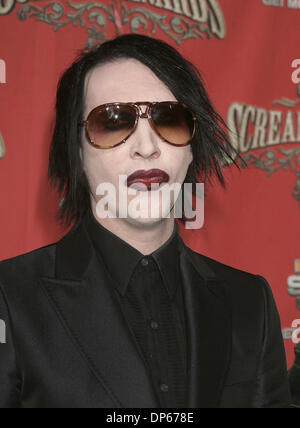 Oct 07, 2006 ; Los Angeles, CA, USA ; Interprète Marilyn Manson au Spike TV's 'Scream Awards 2006' arrivants lieu au Pantages Theatre. Crédit obligatoire : Photo par Paul Fenton/ZUMA KPA.. (©) Copyright 2006 by Paul Fenton Banque D'Images