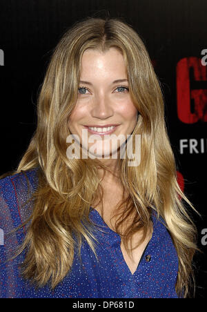 8 octobre 2006, Buena Park, CA, USA ; l'actrice Sarah ROEMER lors de la première de The Grudge 2''au Knotts Scary Farm. Crédit obligatoire : Photo par Vaughn Youtz/ZUMA Press. (©) Copyright 2006 par Vaughn Youtz Banque D'Images