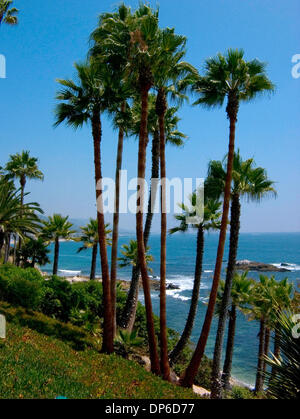 Sep 23, 2006 ; Laguna Beach, CA, USA ; Laguna Beach est une ville située dans le sud de l'Orange County, en Californie. Laguna Beach est qu'il est le paradis des skimboarding, le sport ayant été inventé par les sauveteurs de la ville il y a plus d'un demi-siècle. La ville a également acquis une certaine exposition nationale en 2004, le paramètre de l'opéra de savon réalité MTV Laguna Beach : The Real Orange County. Banque D'Images