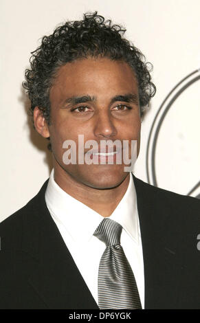 Oct 28, 2006 ; Los Angeles, CA, USA ; RICK FOX à la la 17e carousel of Hope Ball au profit de la Barbara Davis Centre for Childhood Diabetes, tenue à l'hôtel Beverly Hilton. Crédit obligatoire : Photo par Paul Fenton/ZUMA KPA.. (©) Copyright 2006 by Paul Fenton Banque D'Images