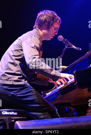 Oct 29, 2006, à Las Vegas, NV, USA ; Ben Folds musicien il se produit lors du 2e Festival annuel de musique Vegoose les deux jours de l'événement a eu lieu au Sam Boyd Stadium. Crédit obligatoire : Photo par Jason Moore/ZUMA Press. (©) Copyright 2006 par Jason Moore Banque D'Images