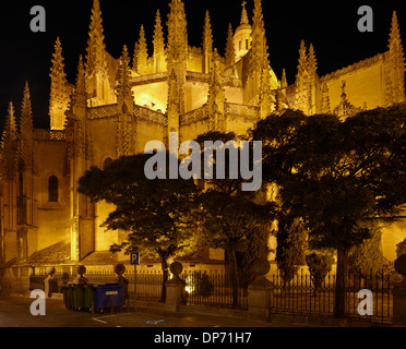 Cathédrale de Ségovie la nuit Banque D'Images