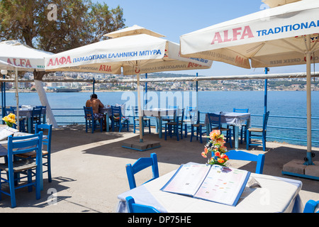 Alfa restaurant grec traditionnel à Rethymno, Crète, Grèce Banque D'Images