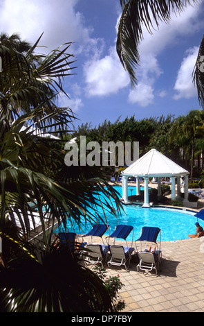 Un bar à l'hôtel Hyatt Regency Grand Cayman, îles Caïmans, BWI Banque D'Images
