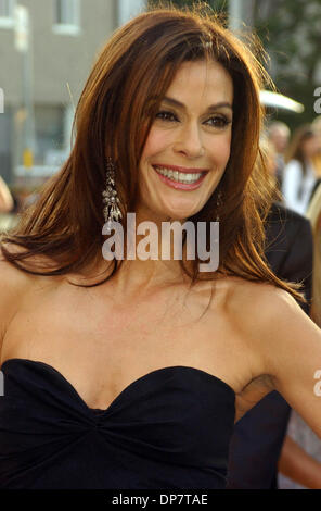 Mar 05, 2006 ; West Hollywood, CA, USA ; Teri Hatcher arrive à la Vanity Fair et après le dîner de travail à la 78e célébration Mortons Oscar dans West Hollywood, Californie. Crédit obligatoire : Photo par Schmitt riche/ZUMA Press. (©) Copyright 2006 by rich Schmitt Banque D'Images