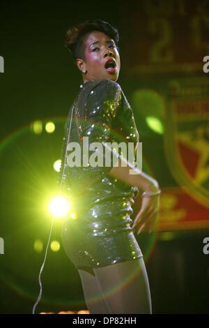 Sep 23, 2006 - New York, NY, USA - KELIS performing at Boost Rockcorps Mobile Donner pour recevoir les concerts de volontaires à Radio City Music Hall. Banque D'Images