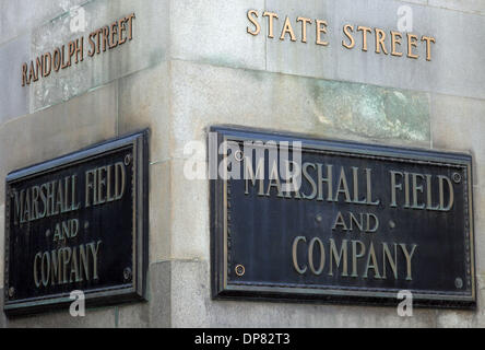 Oct 14, 2006 ; Chicago, IL, USA ; Marshall Field's était un célèbre Chicago, Illinois department store qui a grandi pour devenir une grande chaîne avant d'être acquise par Cincinnati, Federated Department Stores le 30 août 2005. L'ex flagship sur State Street dans la boucle du centre-ville de Chicago a été officiellement renommé 'Macy's sur State Street' le 9 septembre 2006, et est maintenant le fla Banque D'Images