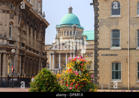 Queens Gardens et l'Hôtel de Ville Kingston Upon Hull East Yorkshire Angleterre Banque D'Images