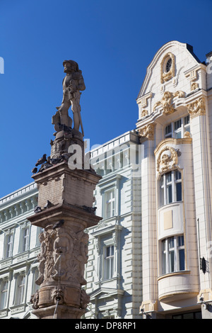 La fontaine de Roland dans Hlavne Nam (place principale), Bratislava, Slovaquie Banque D'Images