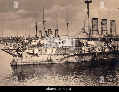 Marine impériale allemande dans le port de Sébastopol sur la péninsule de Crimée en 1918. Fotoarchiv für Zeitgeschichte Banque D'Images