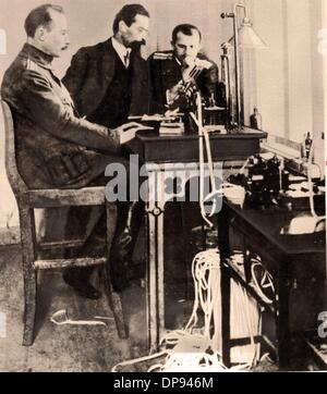 Des officiers russes télégraphes des ordres pour les délégués russes dans les négociations de paix à Brest-Litovsk. Les négociations de paix ont pris fin avec le traité de paix de Brest-Litovsk, qui a pris fin le 3 mars 1918, l'Union soviétique se retirant de la guerre. Fotoarchiv für Zeitgeschichte Banque D'Images