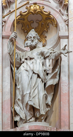 Jasov - sculpture baroque de Saint Jean Baptiste dans la nef de Premonstratesian cloître Banque D'Images