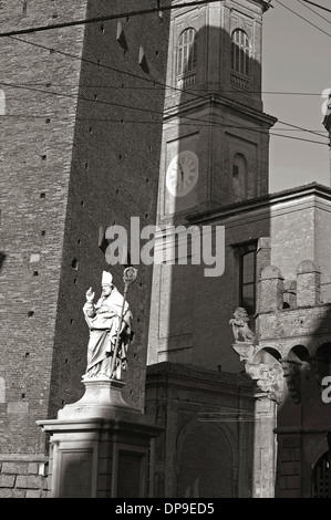 Bologne, Emilie-Romagne, Italie. 500 marches mènent au sommet de la tour Asinelli. Banque D'Images