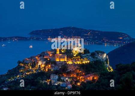 Crépuscule sur la ville d'Eze avec Saint Jean-Cap Ferrat beyone, Provence France Banque D'Images