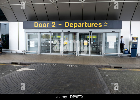 Les Départs de l'aéroport de retour porte porte 2 International Banque D'Images