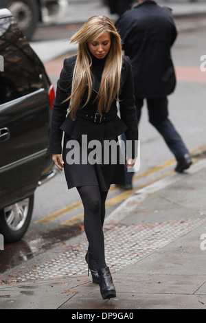 La chanteuse et ancien juge Tulisa Contostavlos X Factor arrive à Southwark Crown Court au centre de Londres, Grande-Bretagne, 09 Jan Banque D'Images