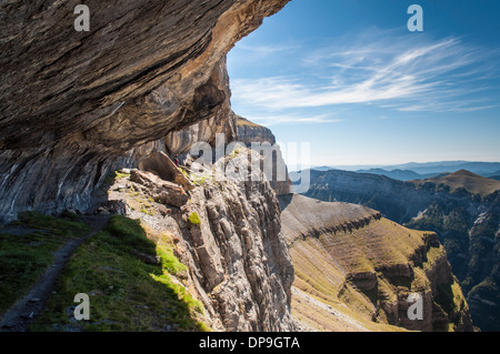 Faja de las Flores chemin dans la vallée d'Ordesa national park Banque D'Images