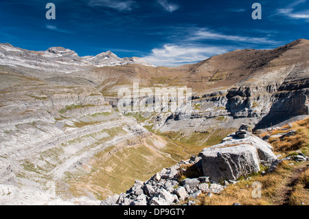 Circo de Cotatuero et Monte Perdido dans le parc national de la vallée d'Ordesa, de Faja de las Flores Banque D'Images