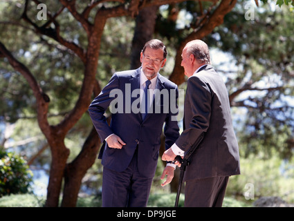 Espagne Le premier ministre Mariano Rajoy et le roi Juan Carlos vu au palais de Marivent avant une réunion à Majorque, Espagne Banque D'Images
