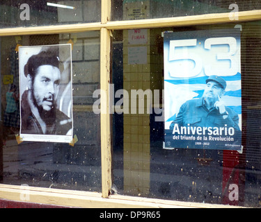 Che Guevara et Fidel Castro à La Havane, Cuba affiches Banque D'Images