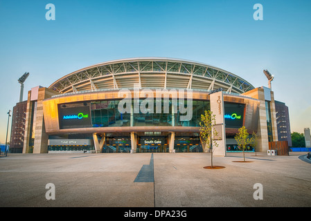 Le nouveau réaménagés Adelaide Oval porte sud. Banque D'Images