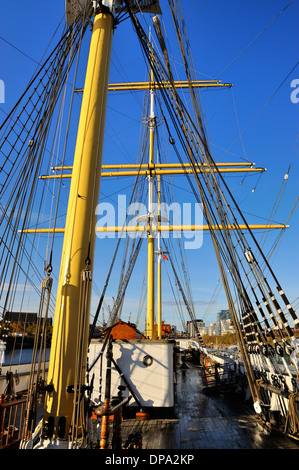 À bord Tall Ship Glenlee SV accostera au nouveau musée au bord des transports, Glasgow, Ecosse Banque D'Images