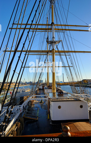 À bord Tall Ship Glenlee SV accostera au nouveau musée au bord des transports, Glasgow, Ecosse Banque D'Images