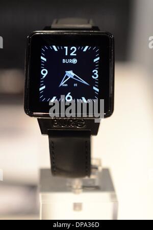 Las Vegas, États-Unis d'Amérique. 09Th Jan, 2014. Une smartwatch de la société Burg au CES (Consumer Electronics Show) à Las Vegas, États-Unis d'Amérique, 09 janvier 2014. La foire est 07 au 10 janvier 2014. Photo : Britta Pedersen/dpa/Alamy Live News Banque D'Images