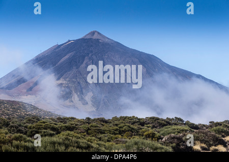 Tenerife, Îles Canaries - Parc National de Teide, UNESCO World Heritage Site. Le pic de Teide vu de Caramujo. Banque D'Images