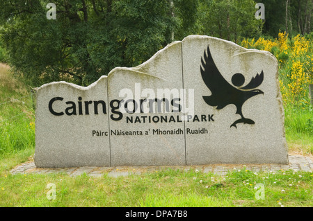 Panneau à l'entrée pour le parc national de Cairngorms, Deeside, Ecosse. Banque D'Images