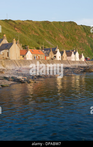 Le village de Crovie, Aberdeen, Écosse-shire. Banque D'Images