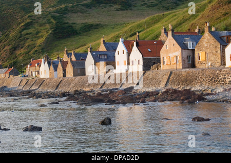 Le village de Crovie, Aberdeen, Écosse-shire. Banque D'Images