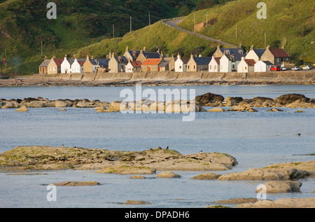 Le village de Crovie, Aberdeen, Écosse-shire. Banque D'Images