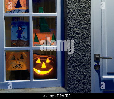 Chambre avec fenêtre d'affichage de l'halloween Banque D'Images