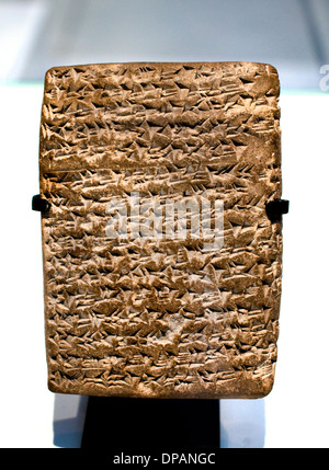 La correspondance diplomatique cunéiforme sombre Pharaon Akhénaton langue akkadienne prince vassal Akshapa Tell el Amarna Egypte 1350 av. Banque D'Images