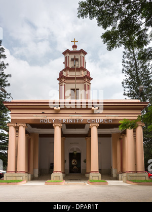 Balcon et entrée à l'église anglicane Holy Trinity dans Bengaluru. Banque D'Images