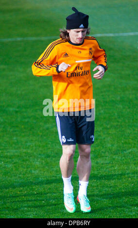 Madrid, Espagne. Jan 11, 2014. Luka Modric au Real Madrid lors de la session de formation du complexe sportif de Valdebebas en avant du match de Liga entre le Real Madrid et l'espagnol, le 11 janvier 2014 à Madrid, Espagne Credit : Sl/Madridismo Madridismo/ZUMAPRESS.com/Alamy Live News Banque D'Images