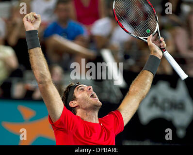 Sydney, Australie. Jan 11, 2014. Juan Martin Del Potro de l'Argentine célèbre remportant la finale du tournoi contre Bernard Tomic de l'Australie à la Sydney tournoi international de tennis, à Sydney, Australie, le 11 janvier 2014. Juan Martin Del Potro a soutenu le titre avec 2-0. Credit : Jin Linpeng/Xinhua/Alamy Live News Banque D'Images